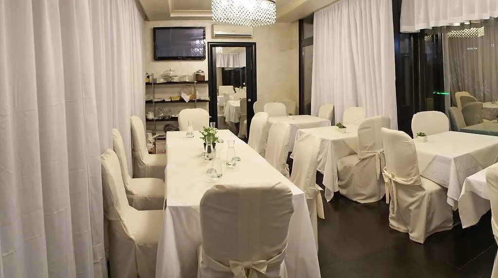 Meeting Hotel كازوريا