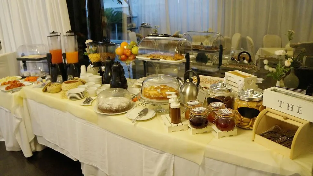 Meeting Hotel كازوريا