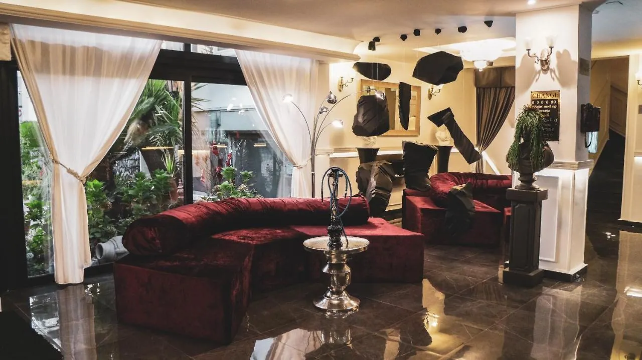 Meeting Hotel كازوريا